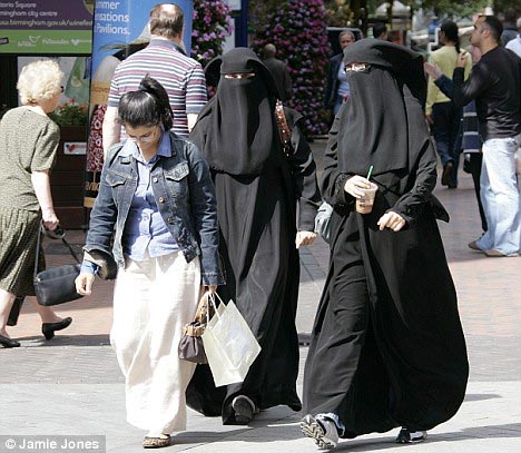 حجاب,پوشش,مد,غرب,اسلام,دانلود فیلم,دانلود عکس,زن,اسلام هراسی,دشمن