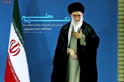 دانلود پوستر,تبریز,امام خامنه ای,عکس پوستر,مردم تبریز,قم,چهلم شهدای قم,پوستر با کیفیت,آقای خامنه ای,بیانات