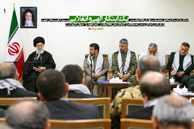 انقلاب,عکس پوستر,مقام معظم رهبری,دفاع مقدس,مرد,مردم,آقای خامنه ای,امام خامنه ای,اردو,راهیان نور,دانلود پوستر,عکس آقا,